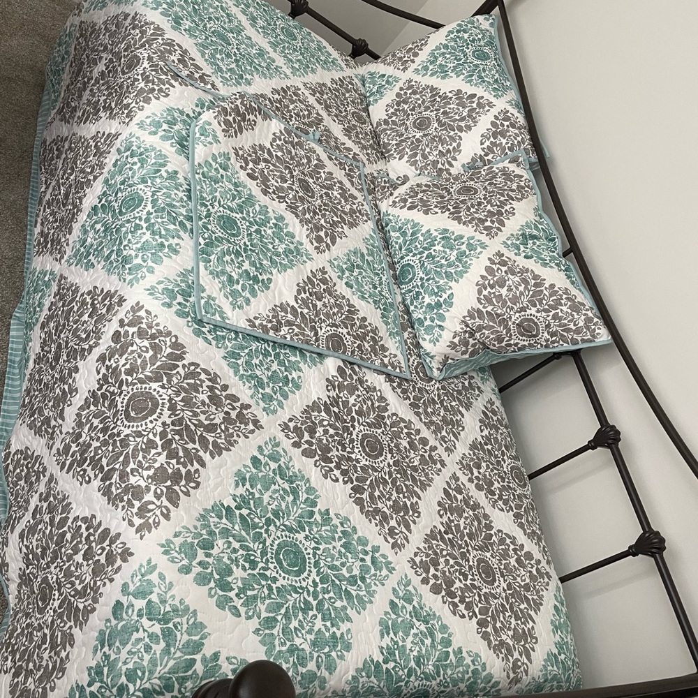 Teal and Gray Floral Medallion Quilted Coverlet Set